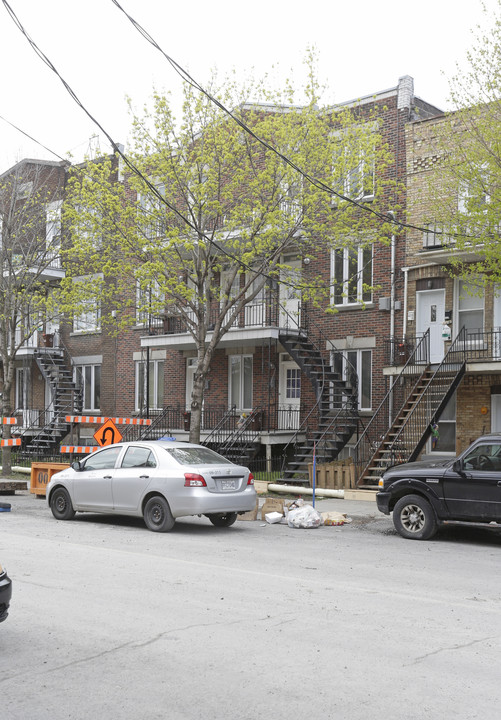 4245 Bannantyne Rue in Montréal, QC - Building Photo