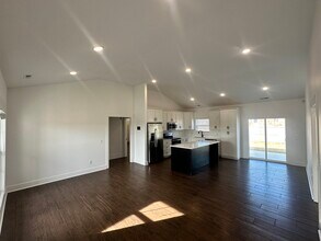 210 Market St in Muscle Shoals, AL - Building Photo - Building Photo