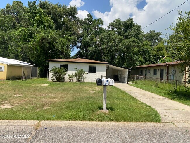 property at 12355 Palmyra Dr