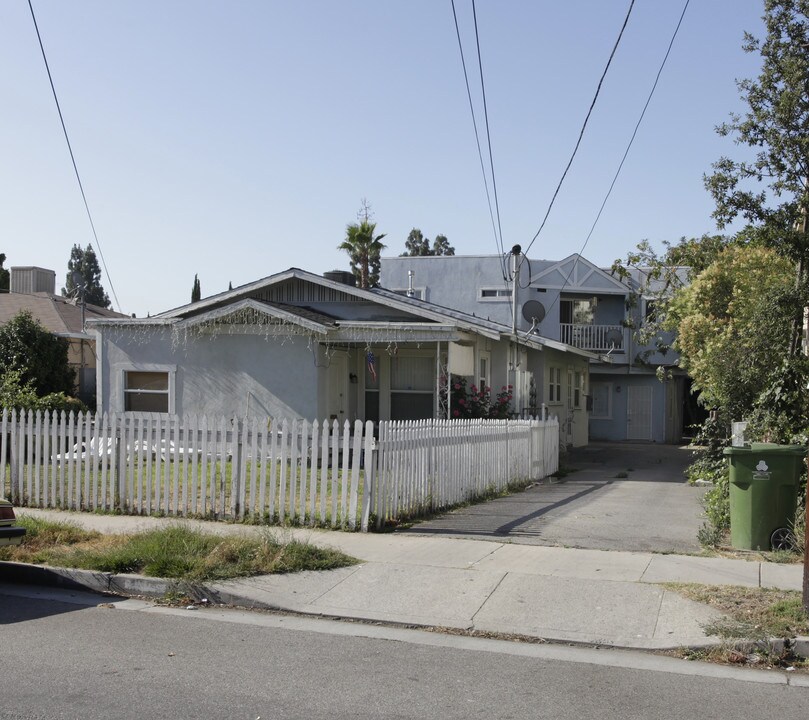 11838 Hamlin St in North Hollywood, CA - Building Photo