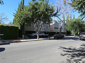 813-817 Westbourne Dr in West Hollywood, CA - Building Photo - Building Photo