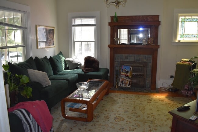 37 Hampden Rd in Rochester, NY - Foto de edificio - Building Photo