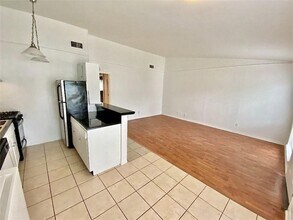 614 W 51st St in Austin, TX - Building Photo - Building Photo