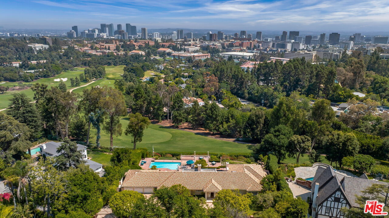 10820 Ambazac Way in Los Angeles, CA - Building Photo