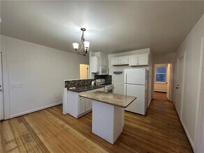 451 Admiral St in Providence, RI - Building Photo - Building Photo