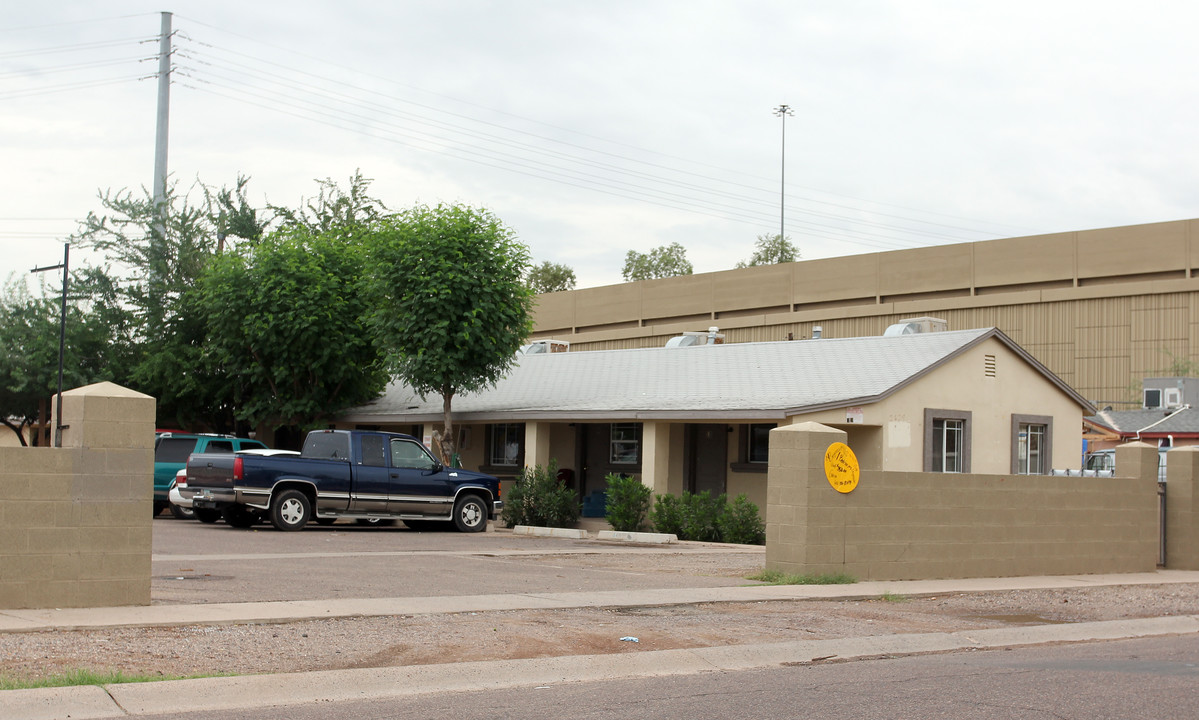 2129-2137 E Taylor St in Phoenix, AZ - Building Photo