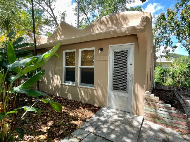 2739 Fillmore St in Hollywood, FL - Building Photo - Building Photo