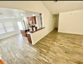 6326 Saragosa Crossing Ln in Houston, TX - Building Photo - Building Photo