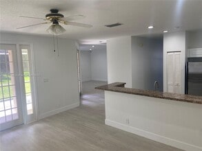 241 E Bayridge Dr in Weston, FL - Building Photo - Building Photo
