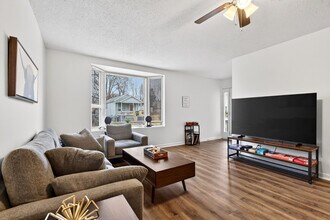 146 W Felton Ave in St. Louis, MO - Building Photo - Building Photo