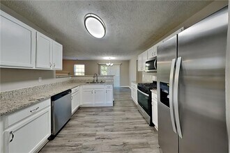 120 Crestworth Pl in Powder Springs, GA - Building Photo - Building Photo