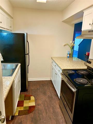 1200 Tyra Ln in Fort Worth, TX - Foto de edificio - Building Photo