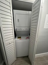 1105 S Flagler Ave, Unit 6 in Pompano Beach, FL - Building Photo - Building Photo