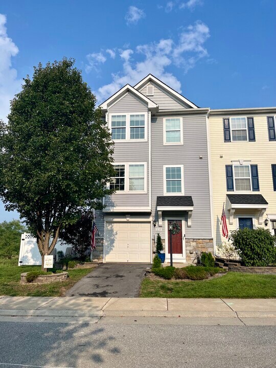 1135 Mare St in Ranson, WV - Foto de edificio