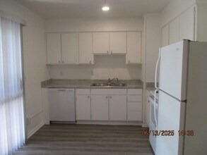 1401 Charles St in Waycross, GA - Building Photo - Building Photo