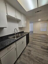 468 Cherry Ln, Unit Upstairs in Manteca, CA - Building Photo - Building Photo