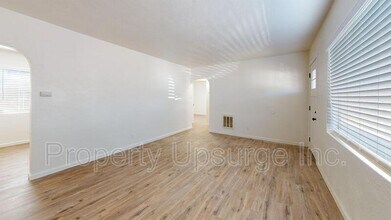 2426 Court St in Redding, CA - Building Photo - Building Photo