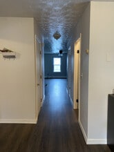 198 Tecumseh St, Unit 3rd floor in Fall River, MA - Building Photo - Building Photo