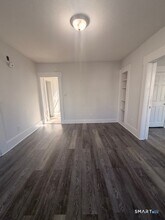 310 W Division St in New Haven, CT - Building Photo - Building Photo