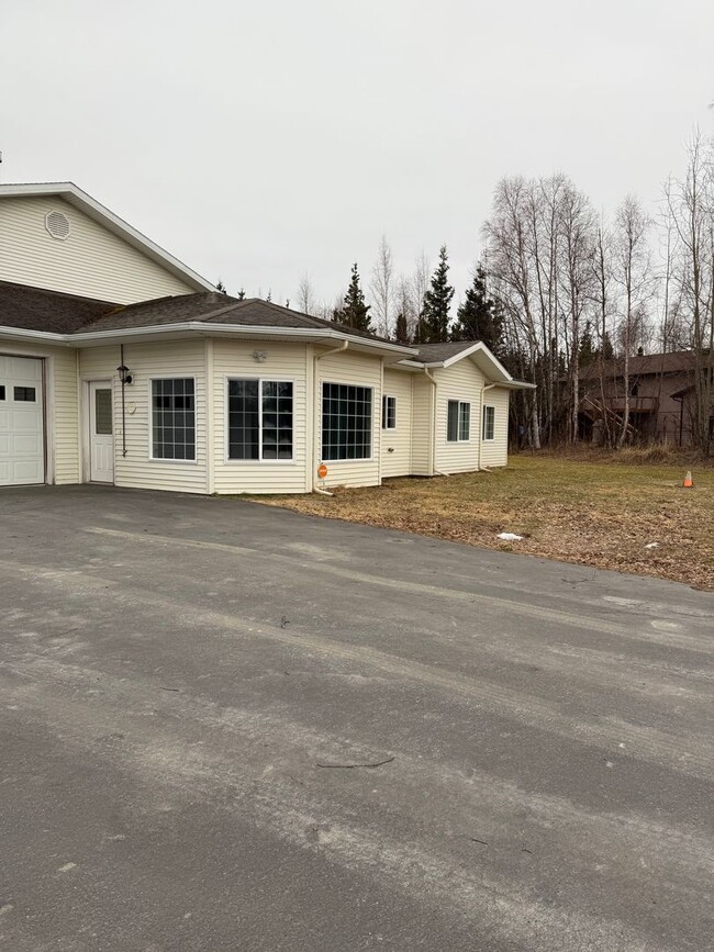 7698 Woodridge Ave in Wasilla, AK - Building Photo - Building Photo