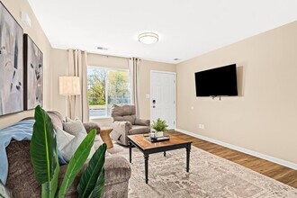 27850 Gratiot Ave, Unit SI ID1032348P in Roseville, MI - Building Photo - Building Photo