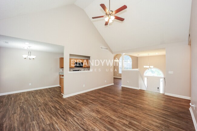 2040 Club Bay Dr in Villa Rica, GA - Building Photo - Building Photo