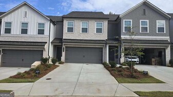 5399 Allegro Ln in Flowery Branch, GA - Building Photo