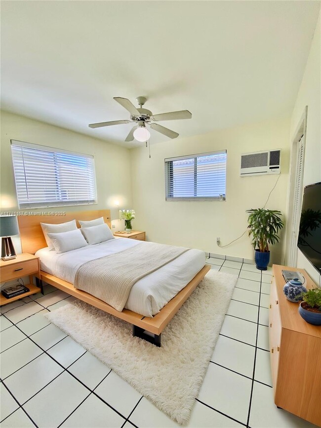 3640 SW 25th St in Miami, FL - Building Photo - Building Photo