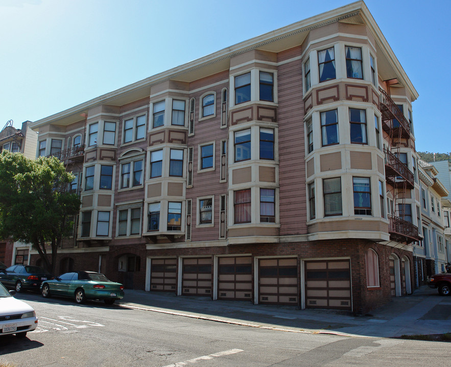 139 Hugo St in San Francisco, CA - Building Photo