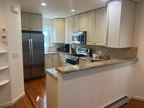 815 Seymour Ave-Unit -1 in Linden, NJ - Building Photo - Building Photo