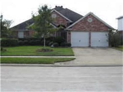 10008 Chestnut Creek Way in Pearland, TX - Building Photo
