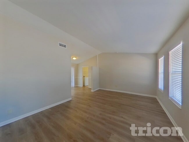 8405 Caledesi Island Dr in Tampa, FL - Foto de edificio - Building Photo