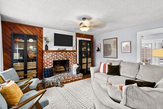 1120 W Broadway, Unit #1 in Columbia, MO - Building Photo - Building Photo