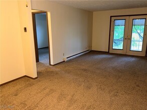 46 Carter Cir in Youngstown, OH - Building Photo - Building Photo