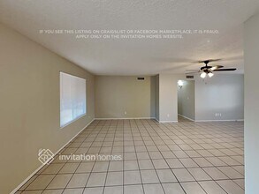 6440 E Akron St in Mesa, AZ - Foto de edificio - Building Photo