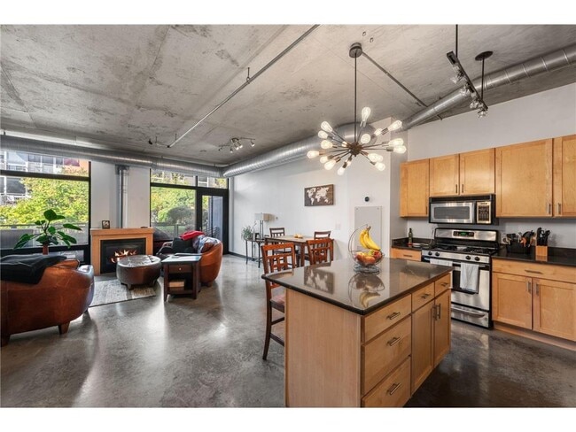 property at 720 N 4th St
