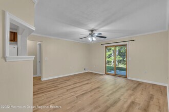 134 Whispering Oaks Way in Jackson Township, NJ - Building Photo - Building Photo