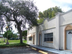 Sunrise Villas in New Port Richey, FL - Building Photo - Building Photo