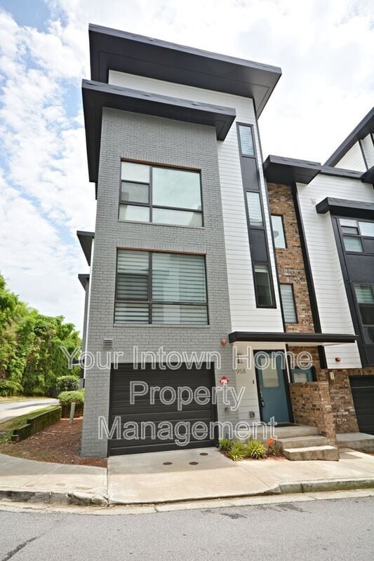 property at 958 Moda Dr