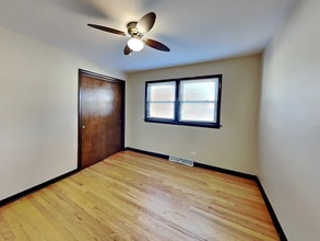 7703 Long Ave in Burbank, IL - Building Photo - Building Photo