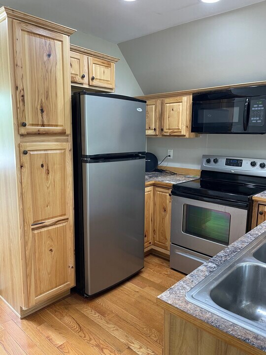 2564 Kingwood Pike in Morgantown, WV - Building Photo