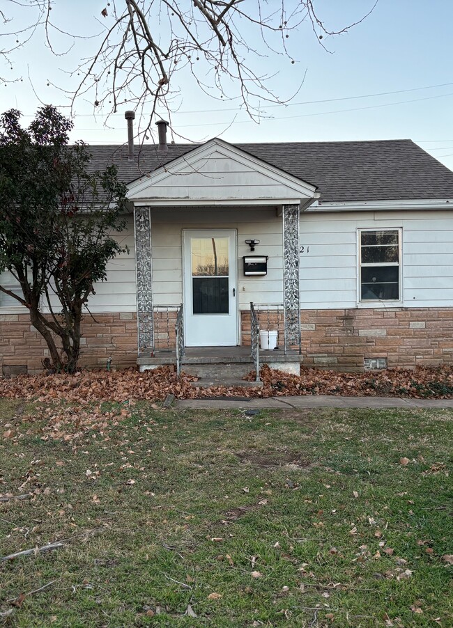 property at 1421 E Lockheed Ct