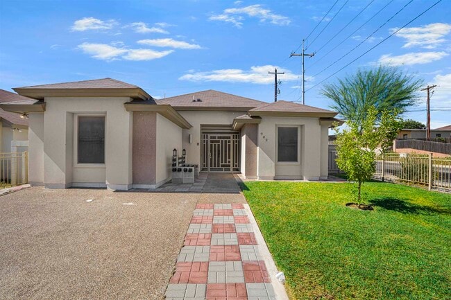 902 La Rosita in Laredo, TX - Building Photo - Building Photo