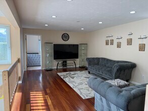 369 Captain Eames Cir in Ashland, MA - Building Photo - Building Photo