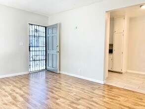 639 E Martin Luther King Jr Blvd in Los Angeles, CA - Building Photo - Building Photo