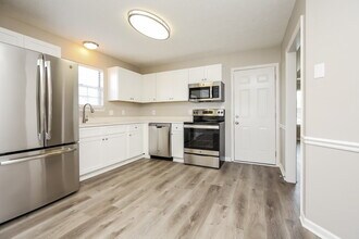 125 Oak Leaf Dr in Hendersonville, TN - Building Photo - Building Photo