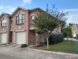 5941 S Loop E in Houston, TX - Building Photo