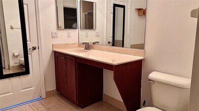 3046 Grandiflora Dr in Greenacres, FL - Building Photo - Building Photo
