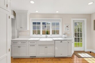 11 Friendship Ln in Duxbury, MA - Building Photo - Building Photo