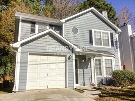 2259 Hampton Dr in Decatur, GA - Building Photo